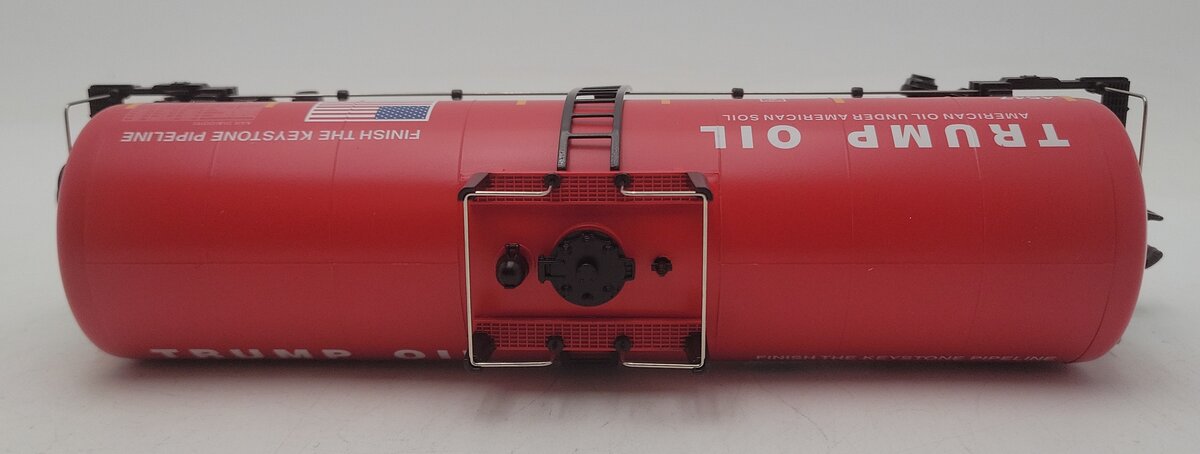 MTH 30-73658 O Gauge Donald J. Trump Modern Tank Car #4547 LN/Box