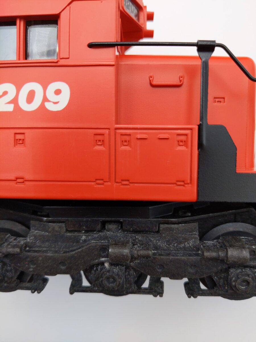 Lionel 6-18209 O Gauge Canadian Pacific SD40 Dummy Diesel Locomotive #8209 EX/Box