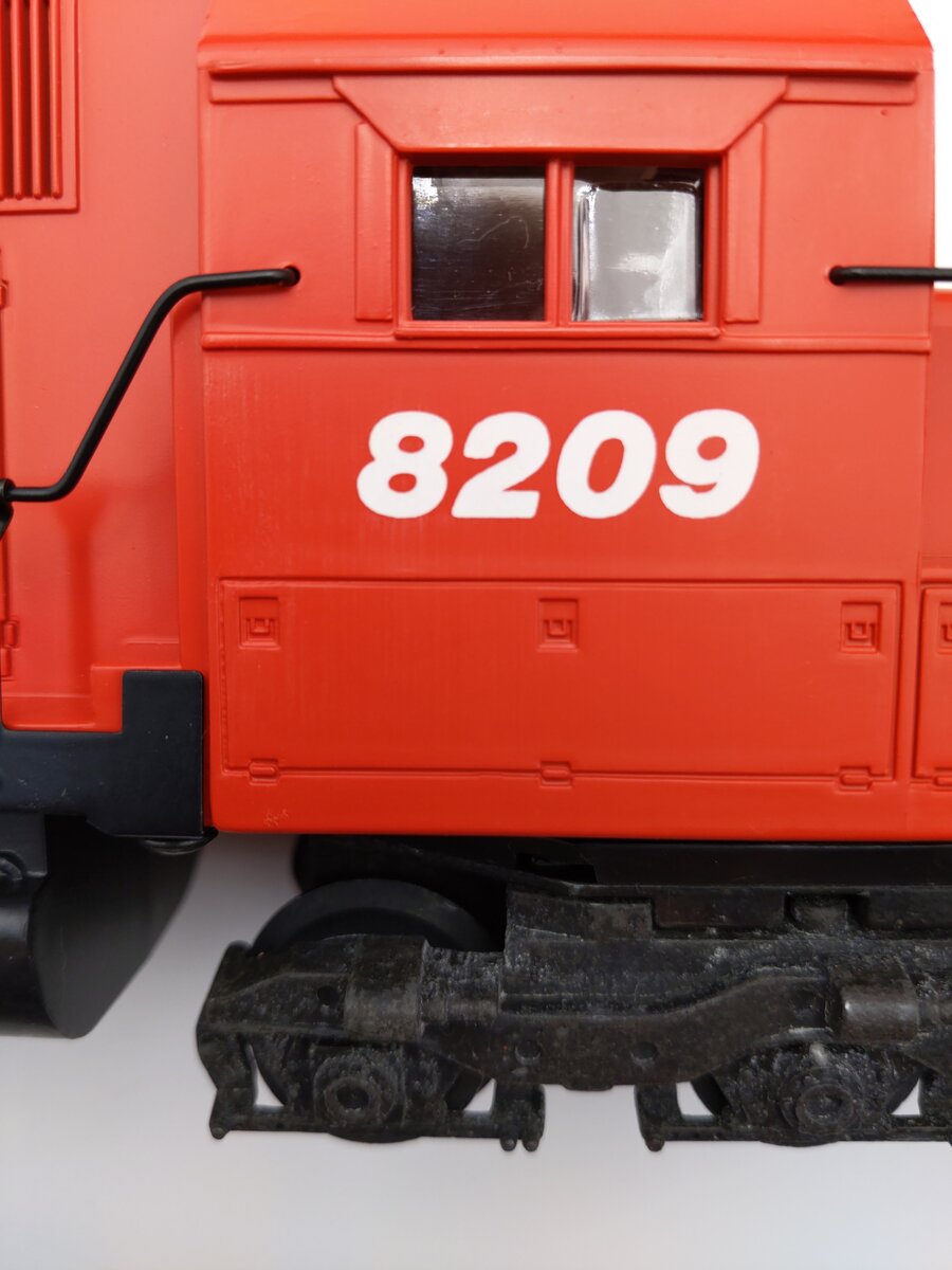 Lionel 6-18209 O Gauge Canadian Pacific SD40 Dummy Diesel Locomotive #8209 EX/Box