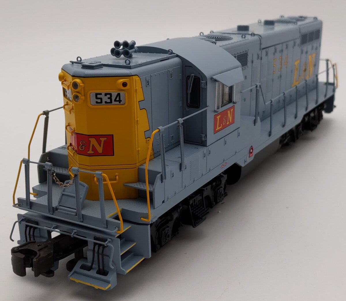 Lionel 6-34741 L&N Non-Powered Scale GP9 Diesel Locomotive #534 EX/Box