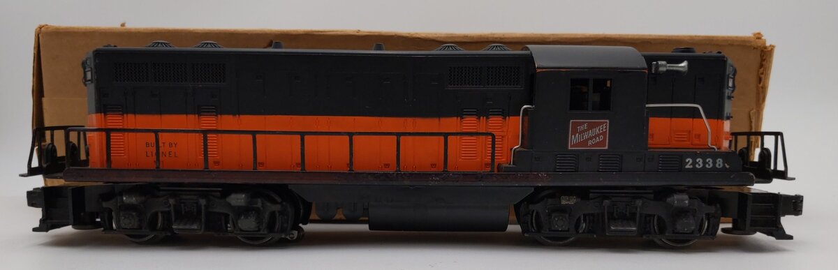 Lionel 2338 Vintage O Gauge Milwaukee Road Powered GP-7 Diesel Locomotive VG/Box