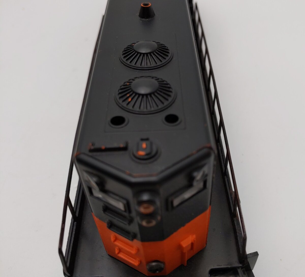 Lionel 2338 Vintage O Gauge Milwaukee Road Powered GP-7 Diesel Locomotive VG/Box