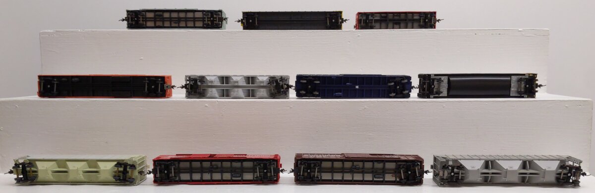 HO Scale Assorted Freight Cars [11] VG