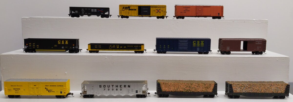 Walthers and Other Ho Scale Assorted Freight Cars [11] VG