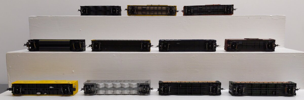 Walthers and Other Ho Scale Assorted Freight Cars [11] VG