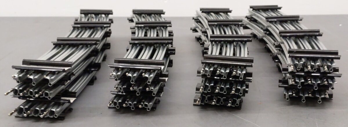 Menards 279-3468 O Gauge O-72 Curved Track Sections (Pack of 24) EX/Box