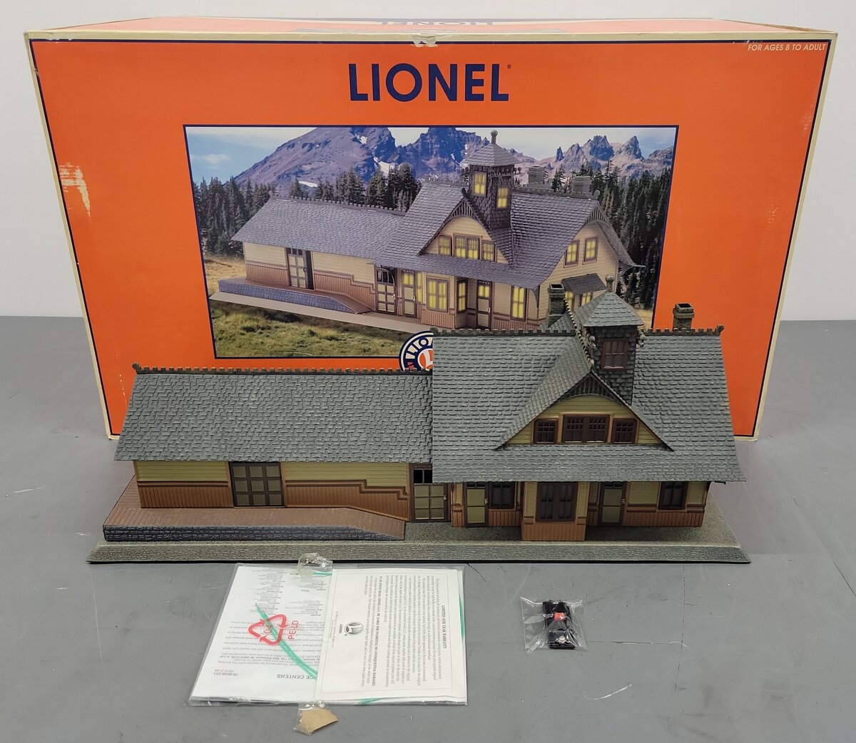 Lionel 6-32997 O Gauge Aluminum Rico Station EX/Box