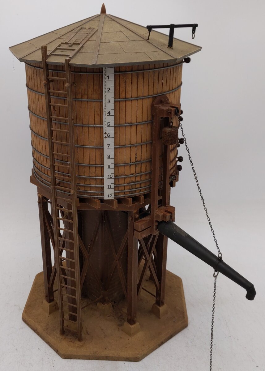 Pola 923 G Scale Water Tower Kit- Assembled VG