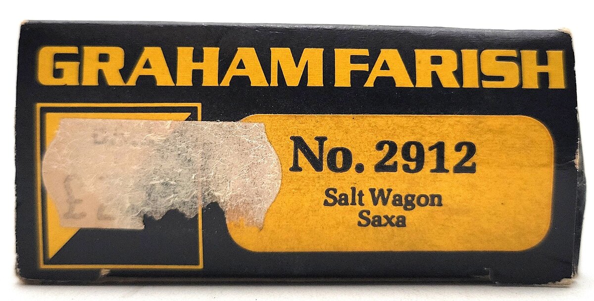 Graham Farish 2912 N Scale "Saxa Salt" Salt Wagon LN/Box