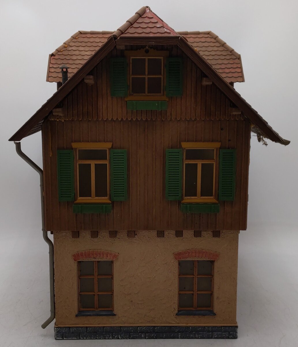 Pola 901 Schoenweiler Train Station - Assembled