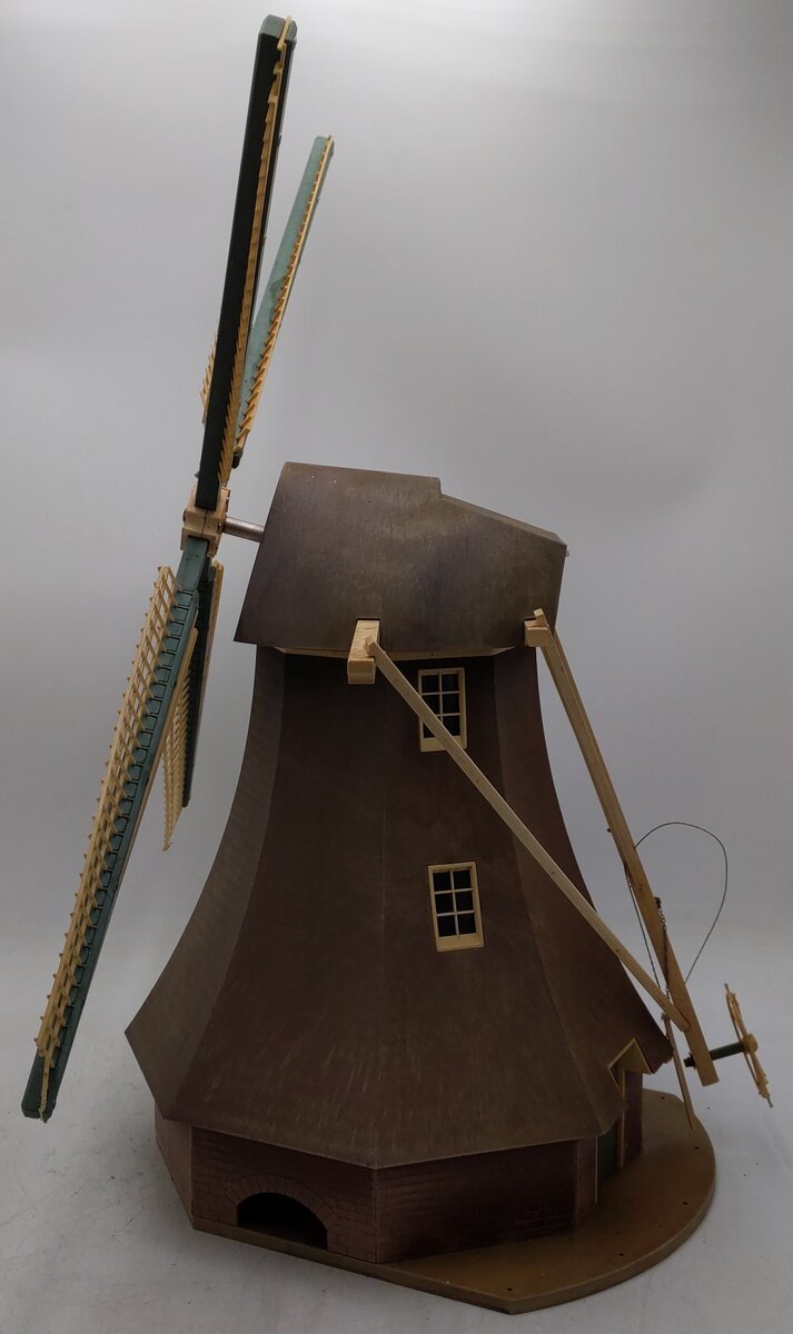Pola 331701 G Scale Large Layout Windmill VG