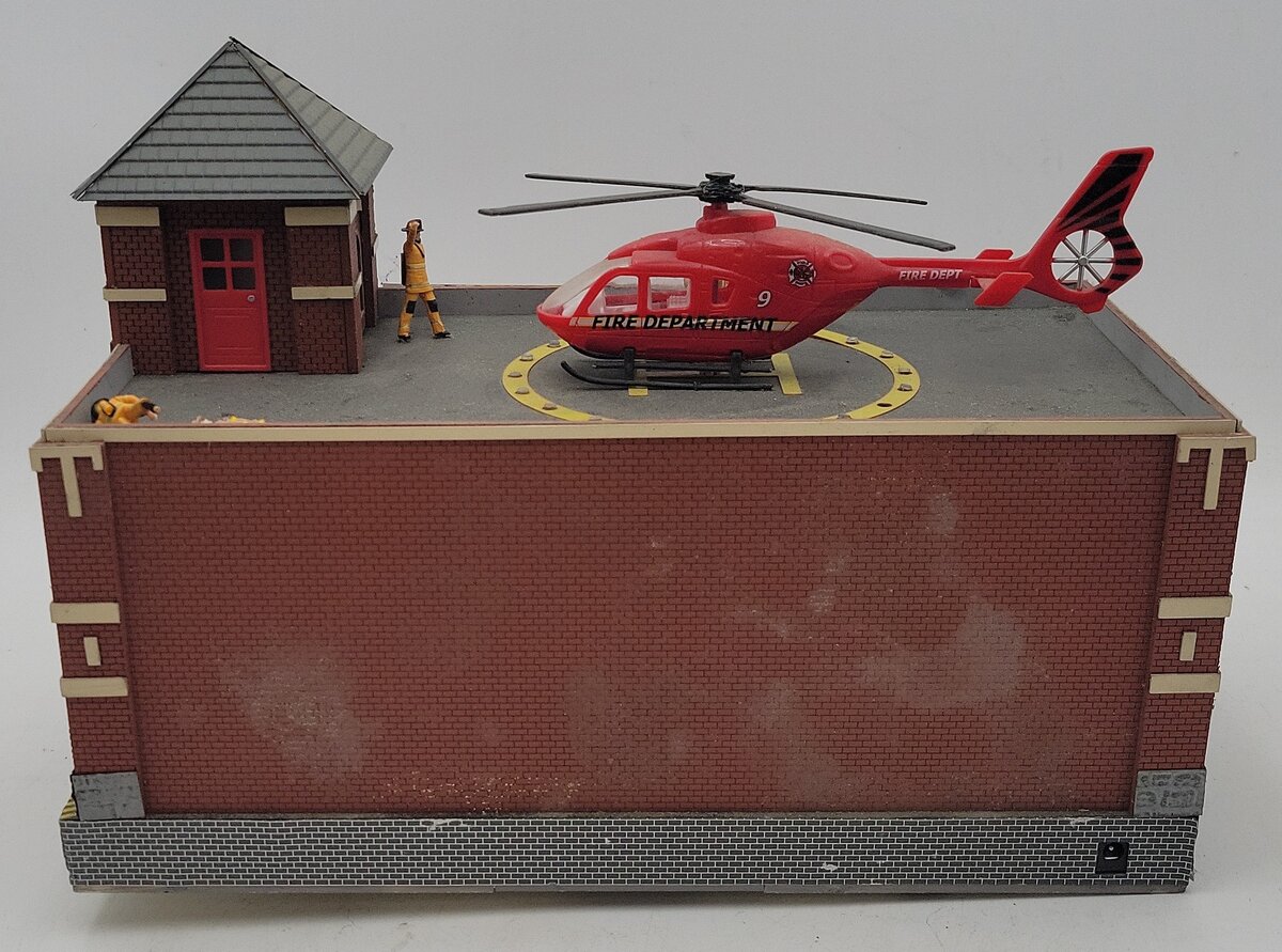 Menards 279-5927 O Scale Fire Station Building #9 VG