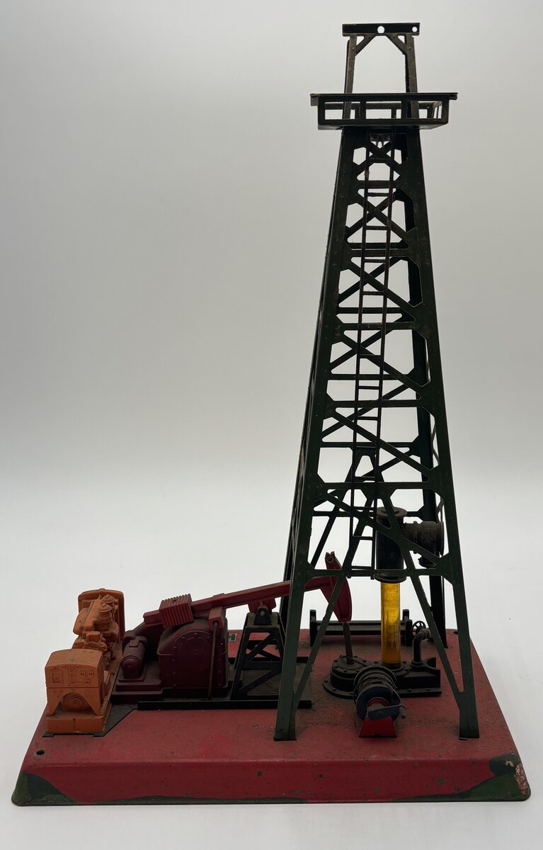 Lionel 455 Vintage O Operating Oil Derrick and Pumper
