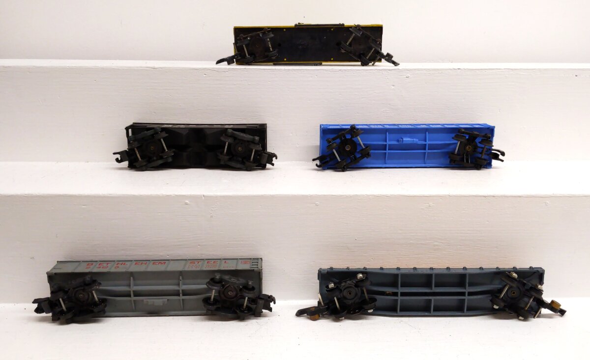 American Flyer S Gauge Assorted Freight Cars: 24124, 24125, 24213, 627, 637 [5] VG