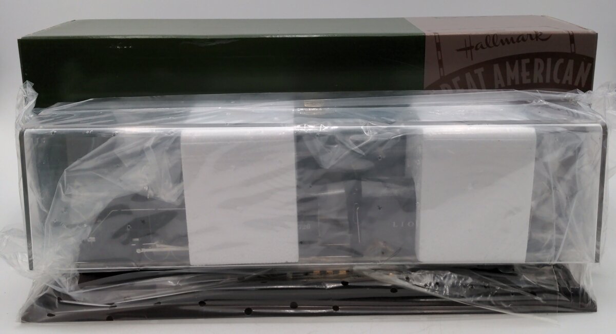 Hallmark 726 Lionel Berkshire Steam Locomotive and Tender with Display Case MT/Box