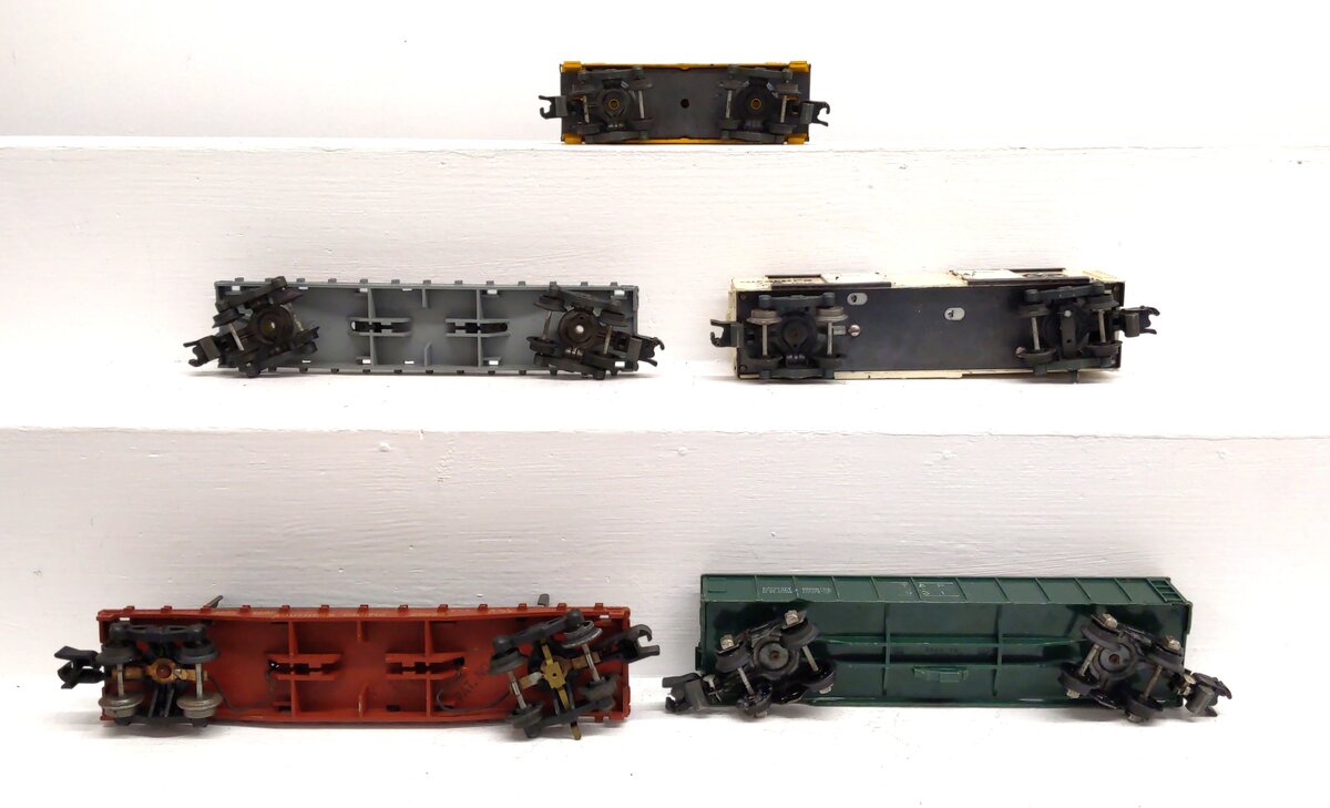American Flyer S Assorted Freight Cars: 24550, 25019, 25058, 631, 24631 [5] VG
