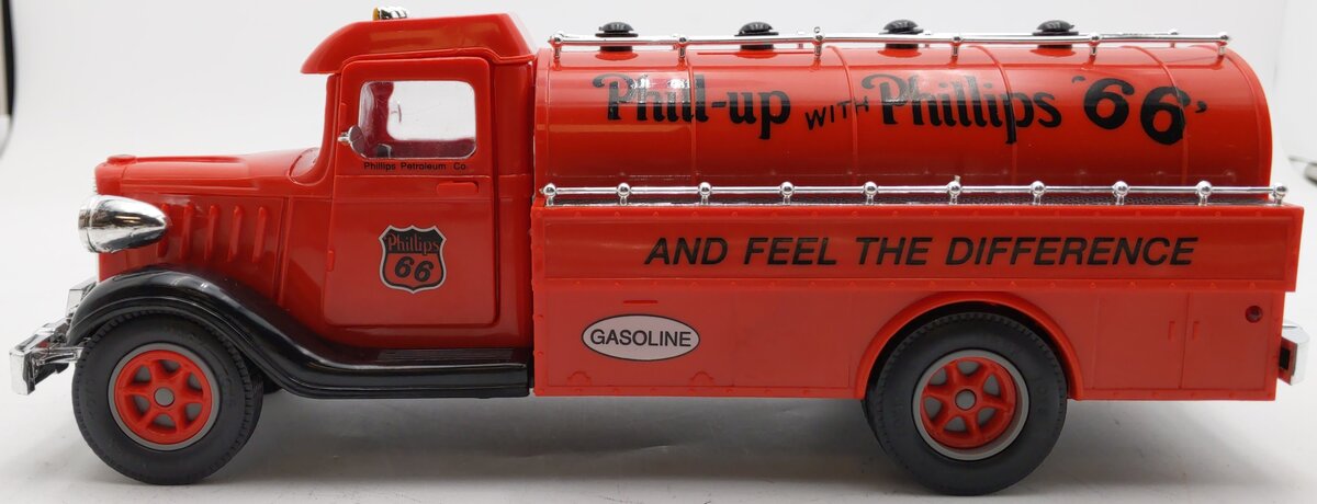 Marx Toys P66-001 1:32 Phillips '66 Vintage Truck Bank EX/Box