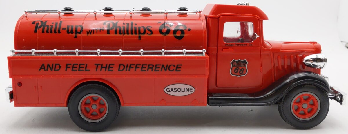 Marx Toys P66-001 1:32 Phillips '66 Vintage Truck Bank EX/Box
