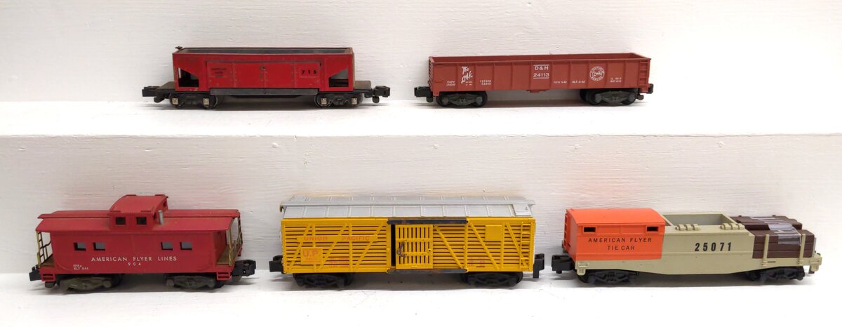 American Flyer S Assorted Freight Cars: 24076, 24113, 716, 904, 25071 [5] VG