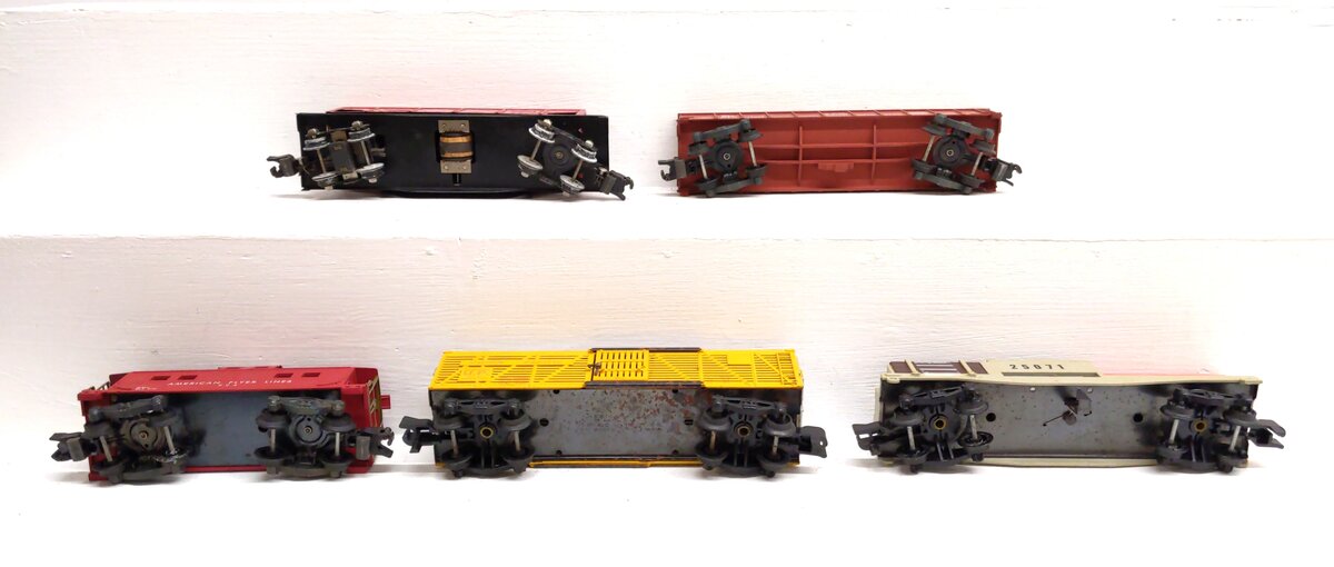 American Flyer S Assorted Freight Cars: 24076, 24113, 716, 904, 25071 [5] VG