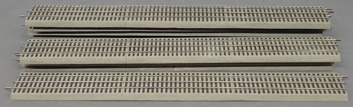 Lionel 6-12042 FasTrack 30" Straight Track (9) VG