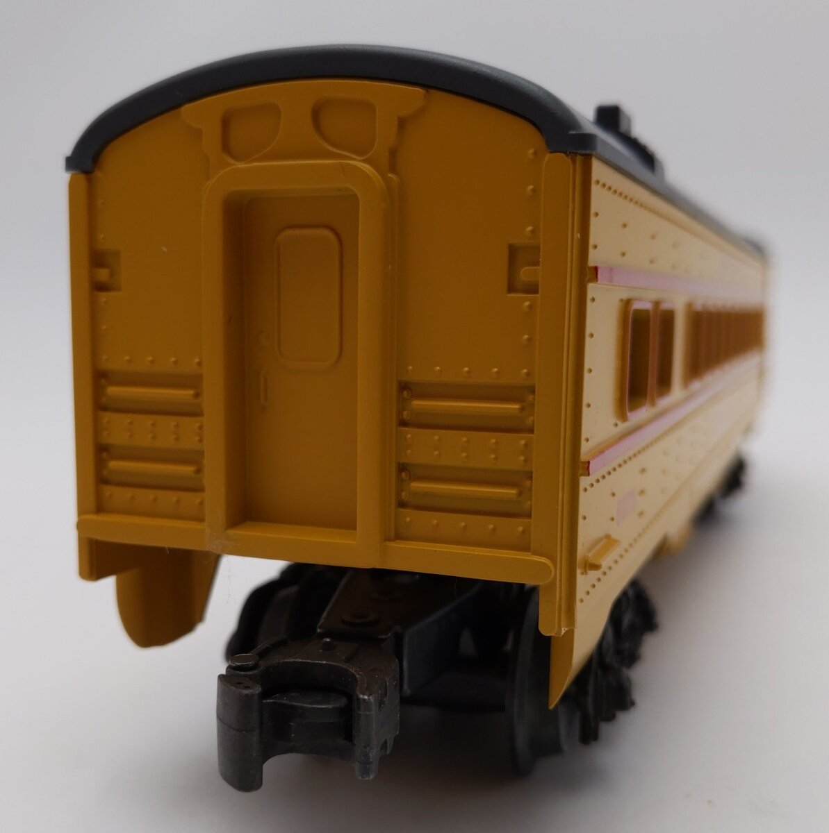 Lionel 6-16073 O Gauge Union Pacific "Westfield" Passenger Car #6073 EX/Box