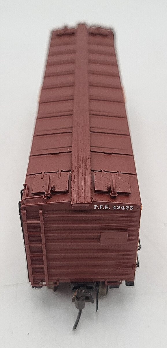 InterMountain 46702-42 HO Scale Union Pacific Boxcar #42425 EX/Box