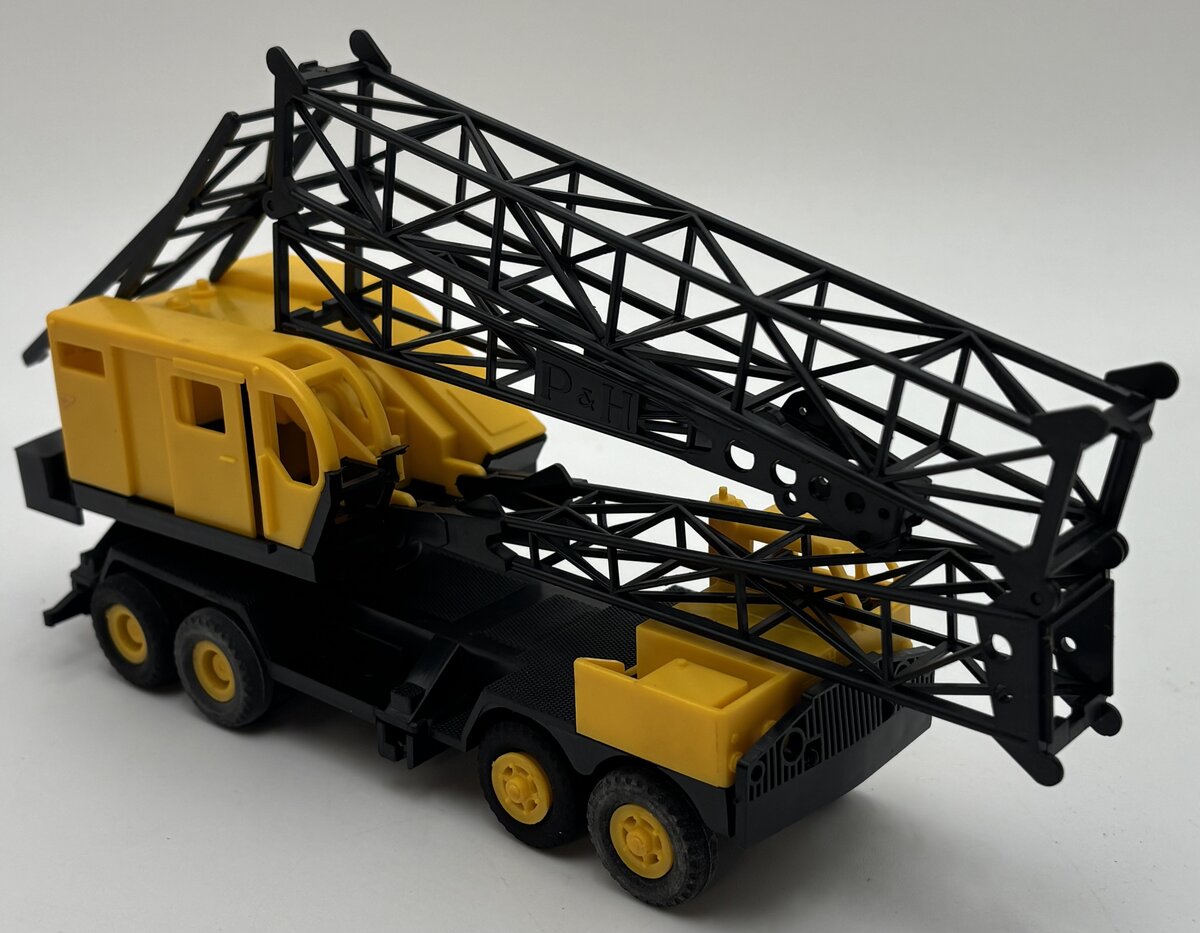 Lionel 6-9157 O Gauge Chesapeake & Ohio Flatcar with Construction Crane Kit EX/Box