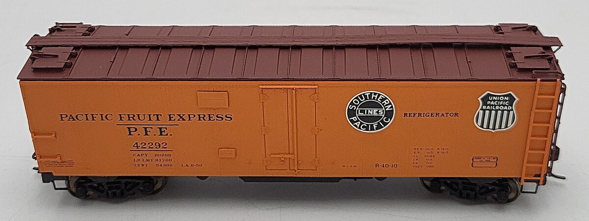 InterMountain 46703P-15 HO Scale Union Pacific Boxcar #42292 EX/Box
