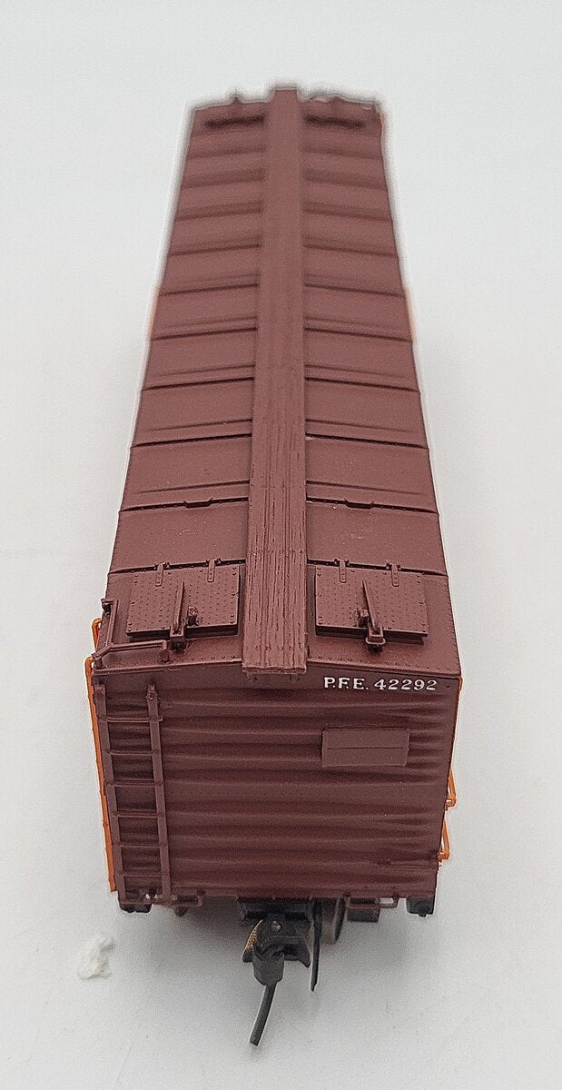 InterMountain 46703P-15 HO Scale Union Pacific Boxcar #42292 EX/Box
