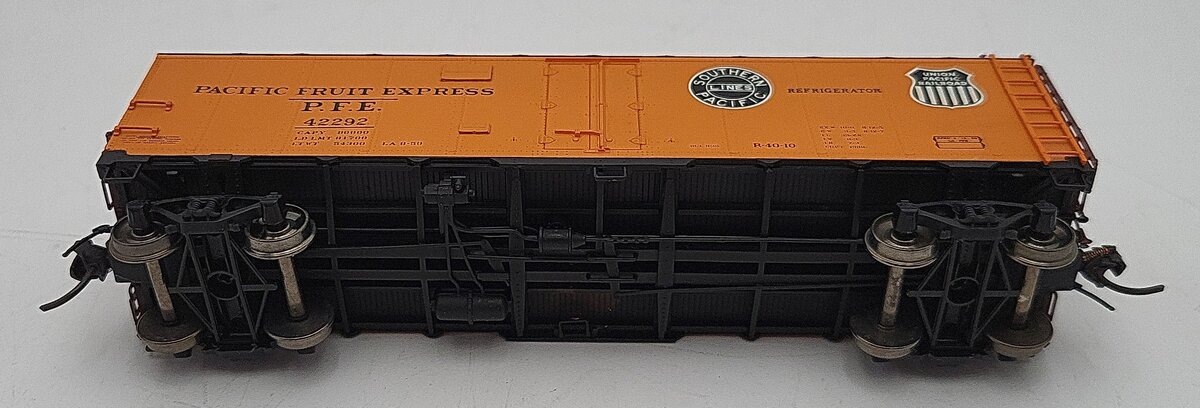 InterMountain 46703P-15 HO Scale Union Pacific Boxcar #42292 EX/Box