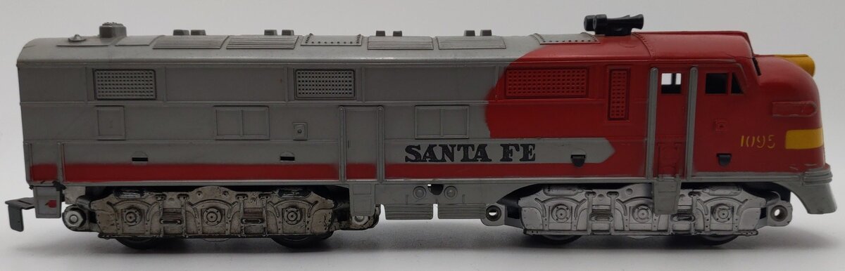 Marx 1095 Vintage O Gauge Santa Fe Diesel Locomotive VG