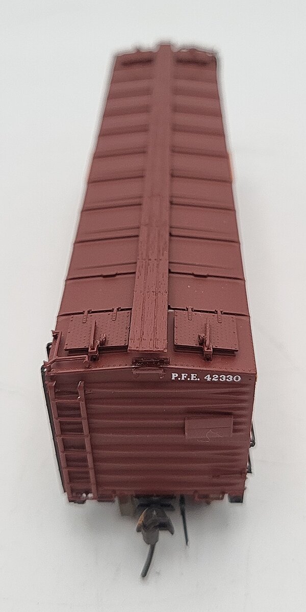 InterMountain 46702P-40 HO Scale Pacific Fruit Express R-40-10 Reefer Car #42330 EX/Box