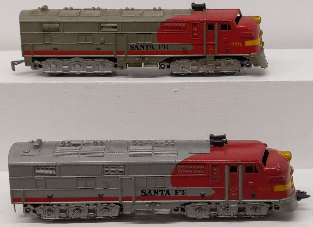 Marx 1095 Vintage O Santa Fe AA Diesel Locomotives VG