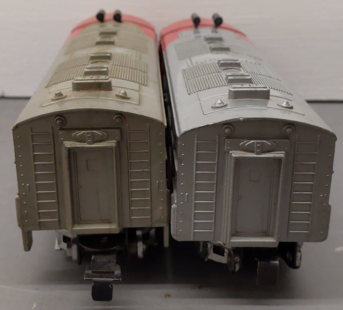 Marx 1095 Vintage O Santa Fe AA Diesel Locomotives VG