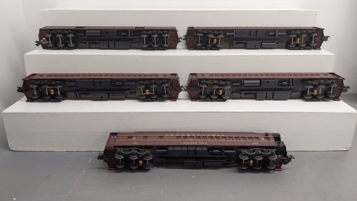 MTH 20-4018 O Pennsylvania 70' Madison Passenger 5-Car Set EX/Box