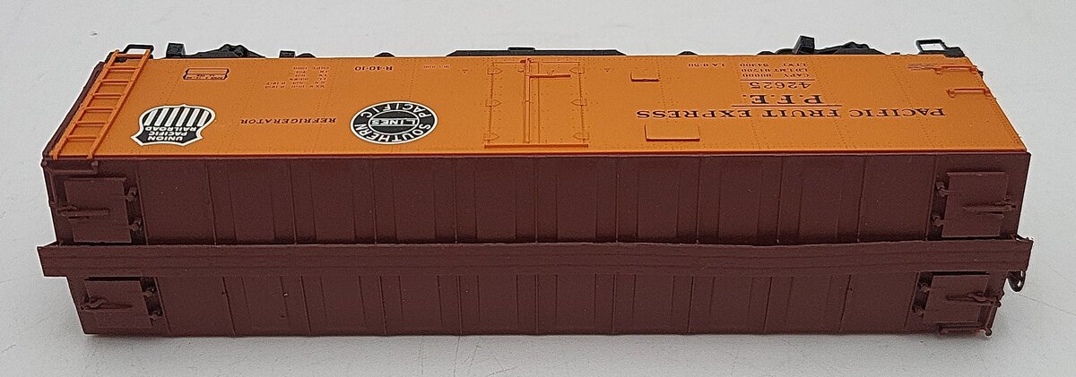 InterMountain 46703P-23 HO Scale Union Pacific Boxcar #42625 EX/Box