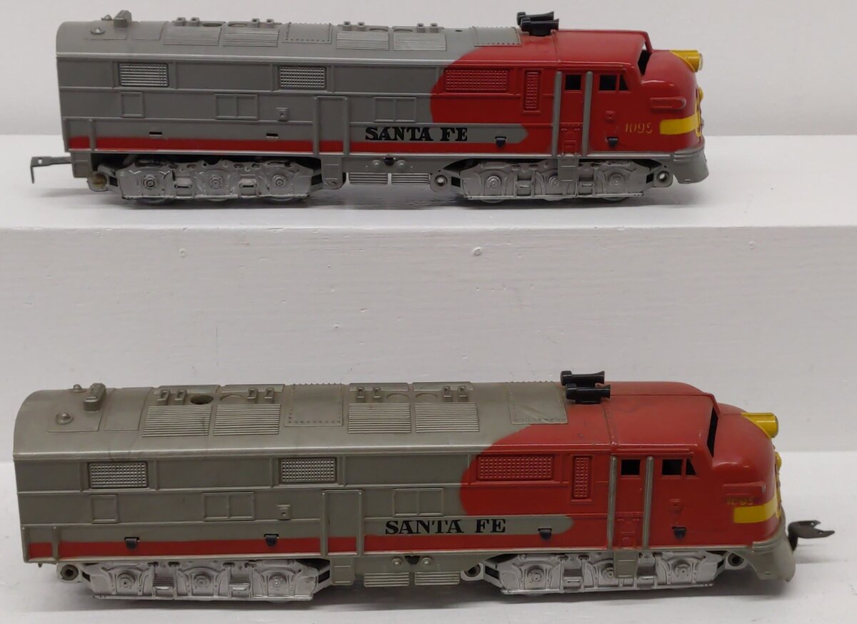 Marx 1095 Vintage O Santa Fe AA Diesel Locomotives VG