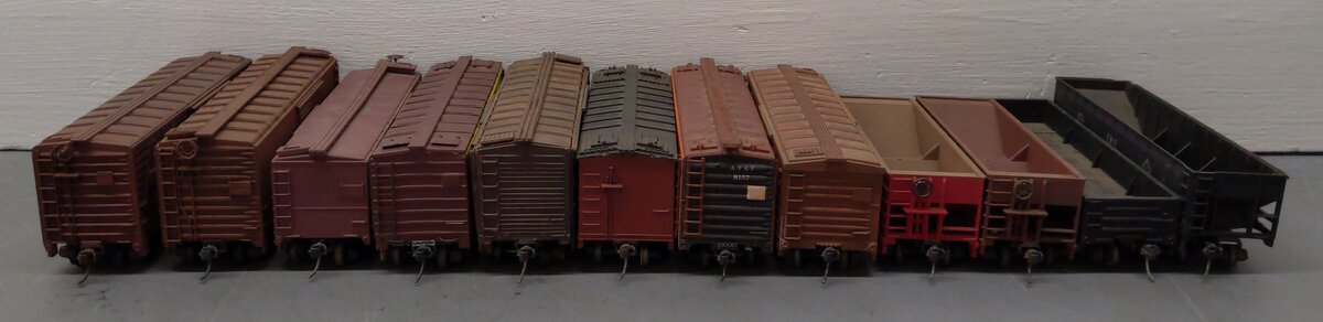 Rivarossi, Varney & Other HO Scale Freight Cars [12]