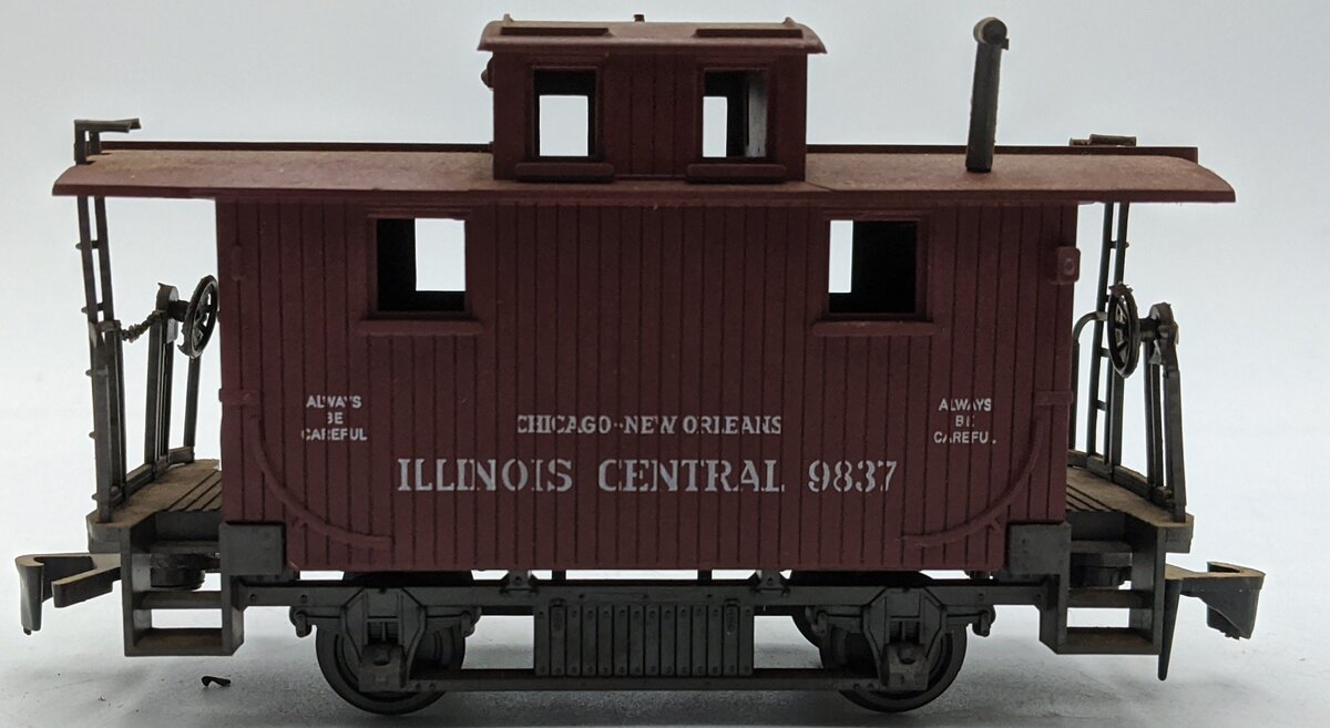 AHM 7306D O Scale 2-Rail Illinois Central Cupola Caboose VG