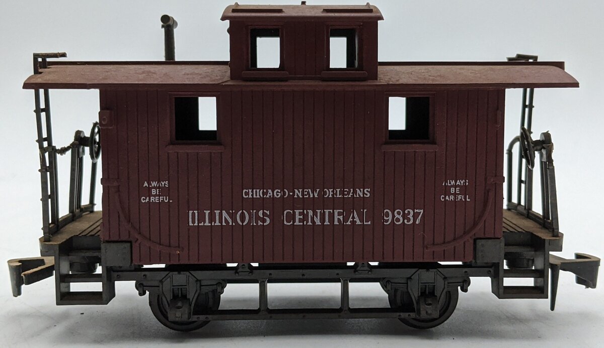 AHM 7306D O Scale 2-Rail Illinois Central Cupola Caboose VG