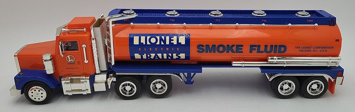 Lionel TMT-18126 1/32 Tanker Toy Truck with Operating Lights Sounds & Coinbank EX/Box