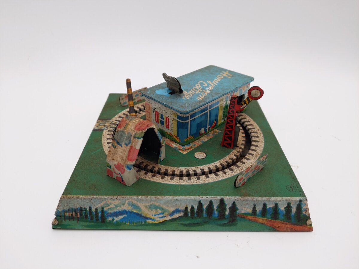 Marx Vintage Honeymoon Cottage Wind-up Toy VG