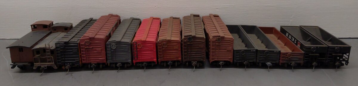 AHM, Varney & Other HO Scale Freight Cars [14] VG