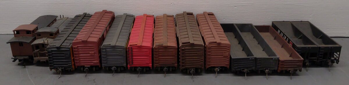 AHM, Varney & Other HO Scale Freight Cars [14] VG
