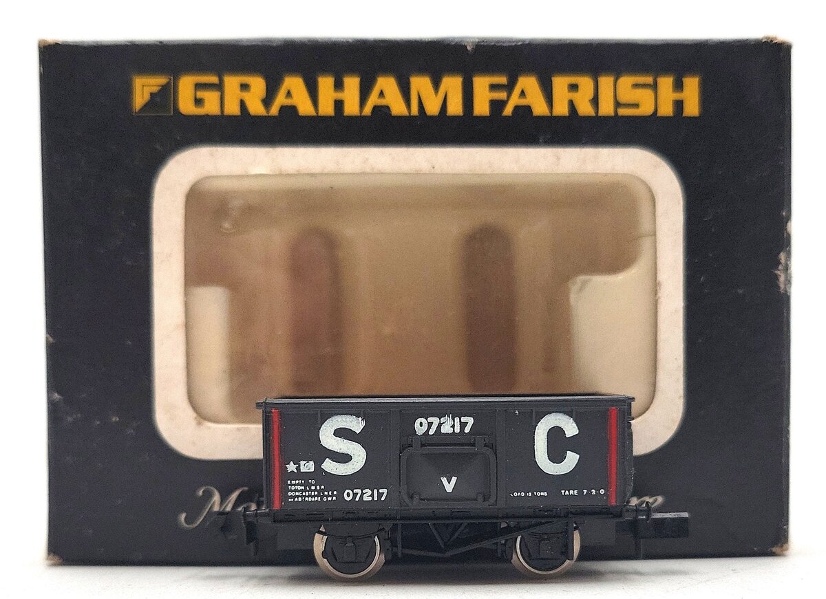 Graham Farish 2211 N Scale "Stephenson Clarke" Mineral Wagon #07217 VG/Box