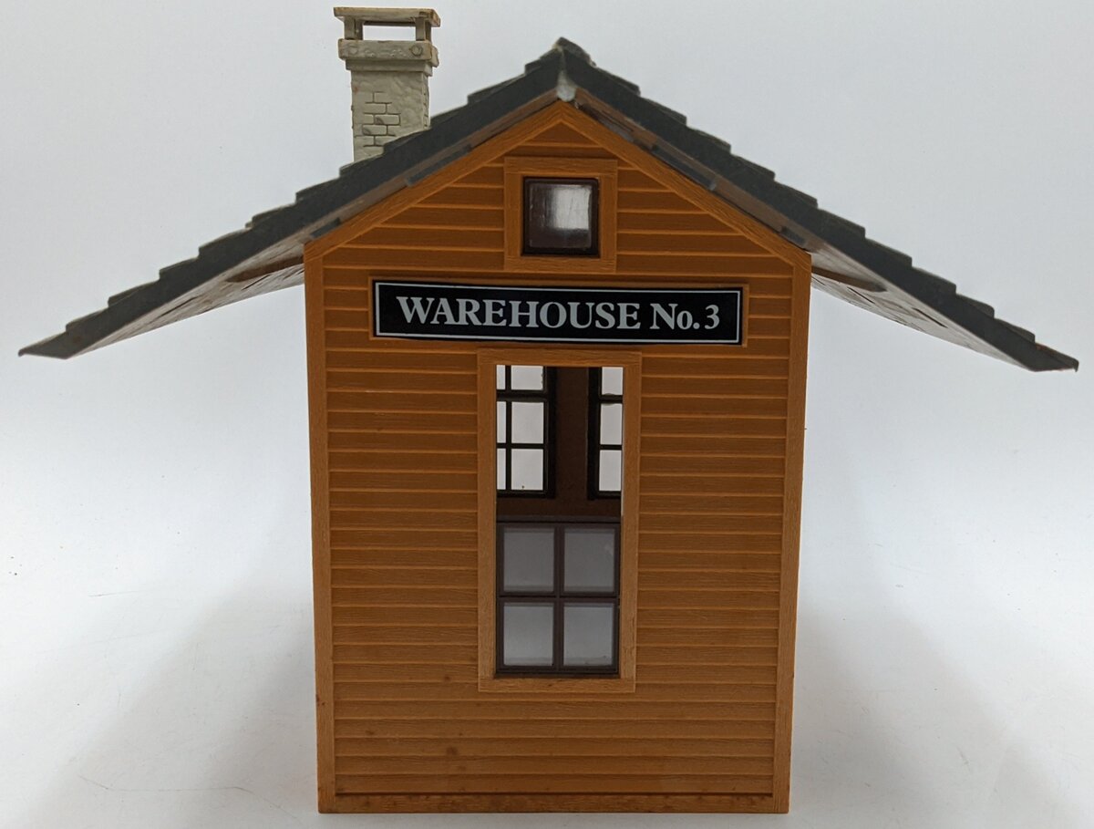 Model Power 1616 LGB Budweiser Warehouse Assembled Building - Assembled VG