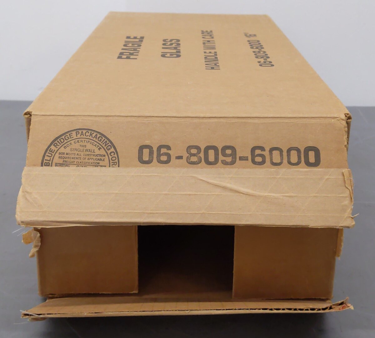 Lionel 06-809-6000 O Gauge 16" Display Case NEW