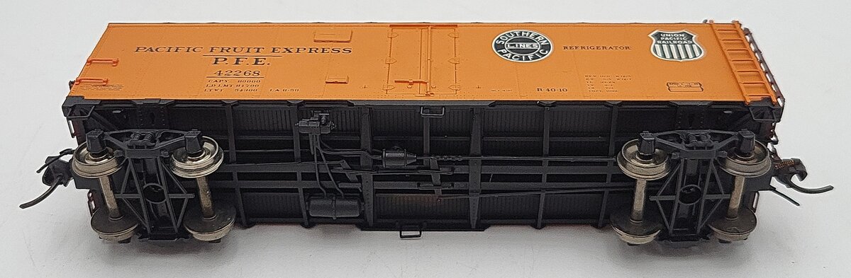 InterMountain 46703P-14 HO Scale Union Pacific Boxcar #42268 EX/Box