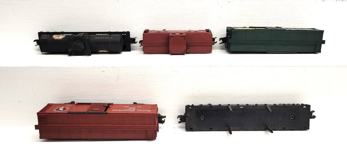 American Flyer S Gauge Assorted Freight Cars: 24539, 912, 913, 922, 977 [5] VG